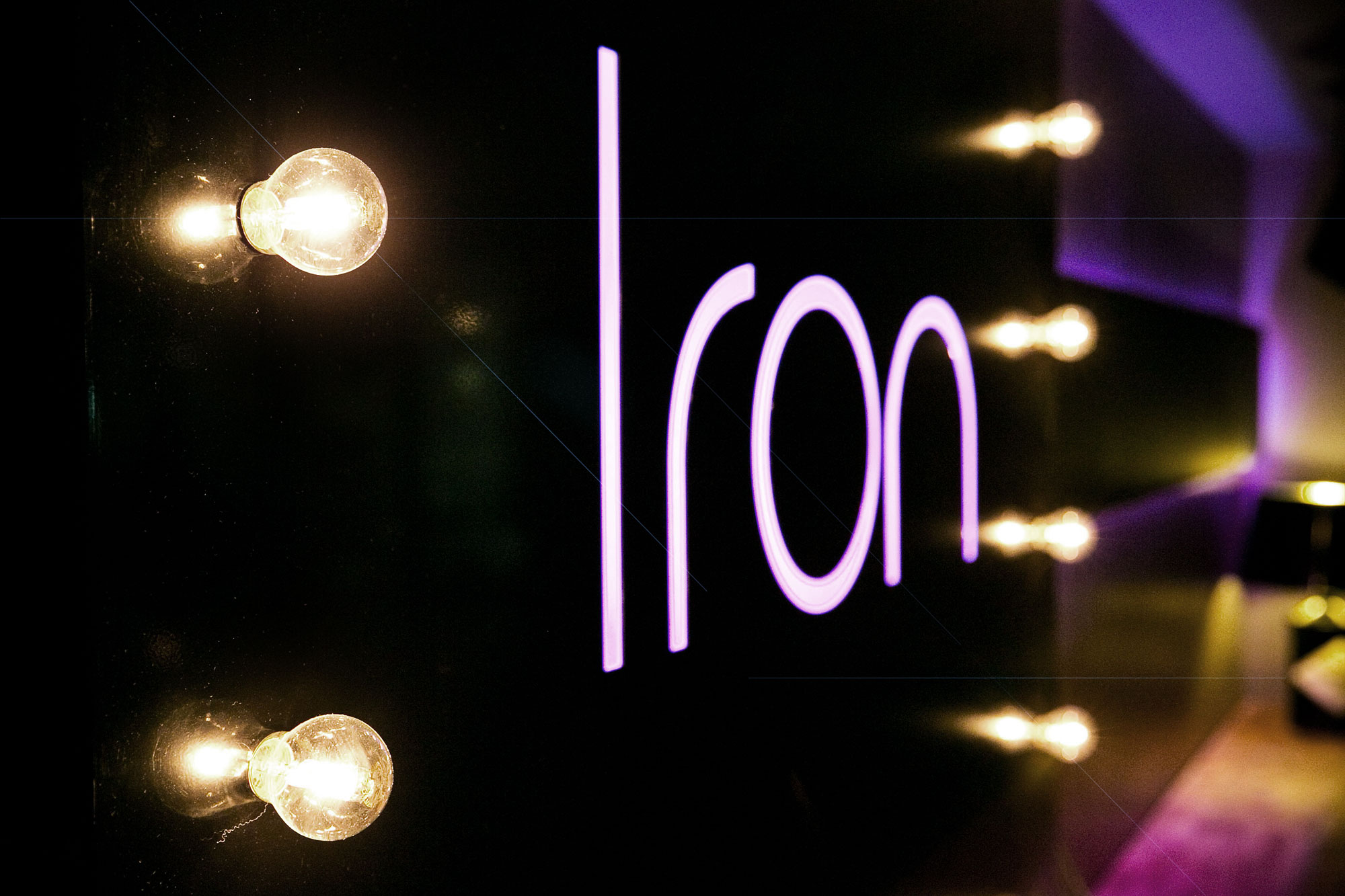 Iron Köln Design Stil Manipulation 2012