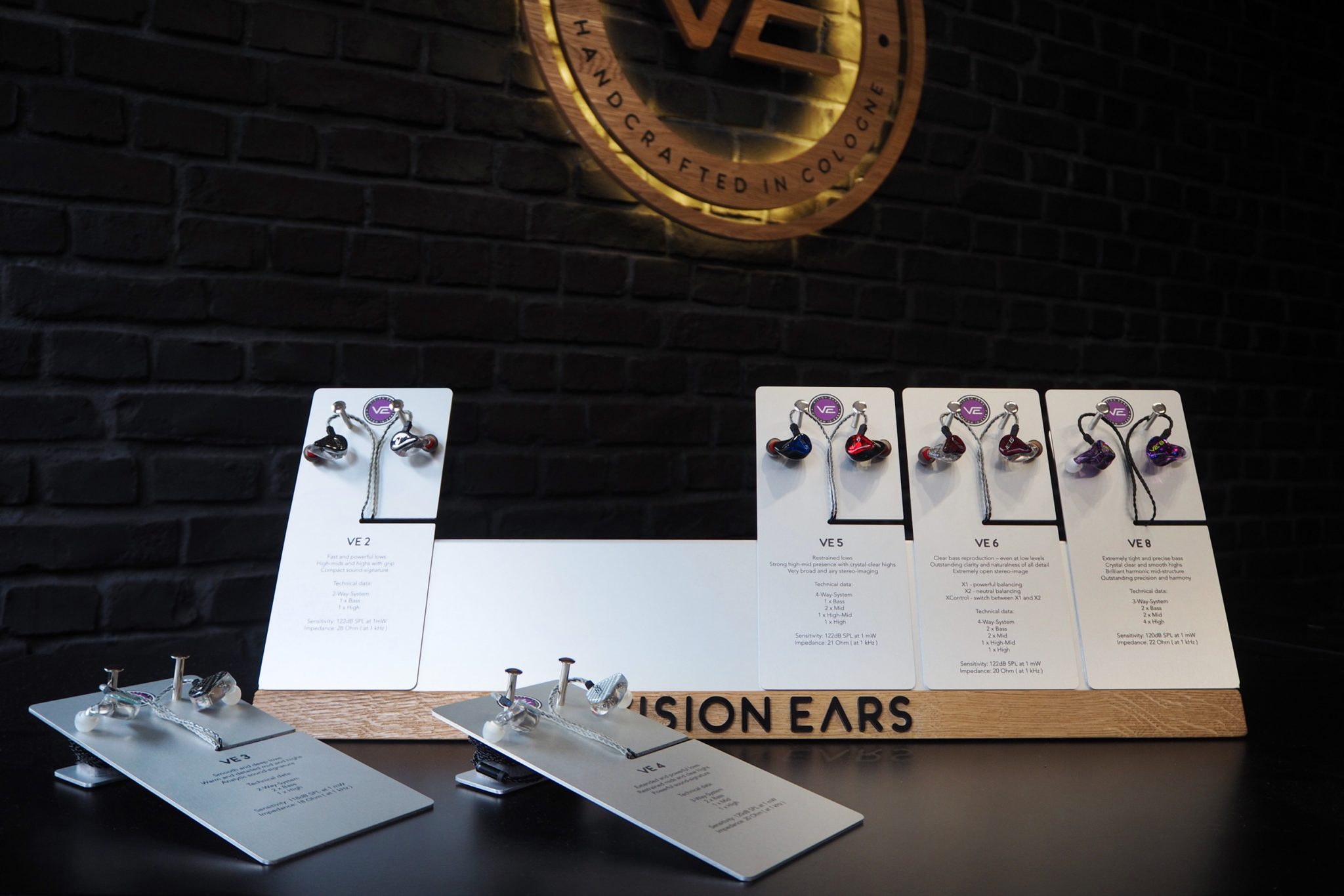 Vision Ears Product Display Design Stil Manipulation 2017